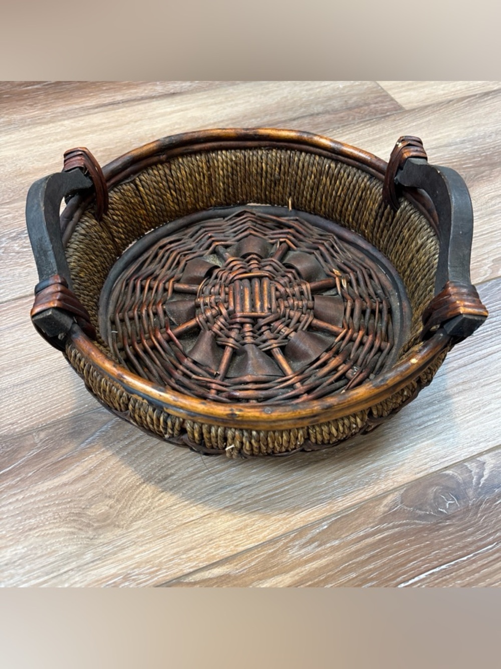 Vintage Rattan Rustic Woven Round Serving Basket - Brown